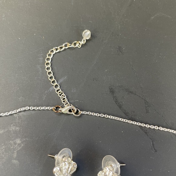Things Remembered SilverTone Bow & Crystal Necklace Dangle Earrings Set‎ 16" - Picture 4 of 7